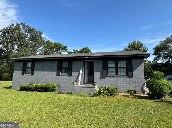 126 Villa Dr, Jenkinsburg, GA 30234