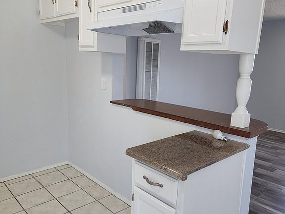 2nd image of 6105 Alamo Ave