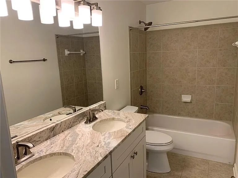 3470 Stoneham Dr — Photo 20