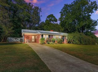 908 Park Ave, Garner, NC 27529