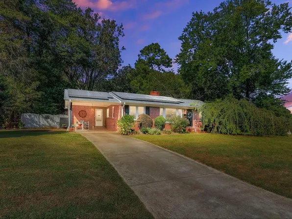 908 Park Ave, Garner, NC 27529