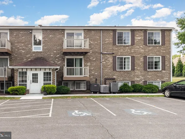 1003 Nanroc Dr APT 22, Mechanicsburg, PA 17055