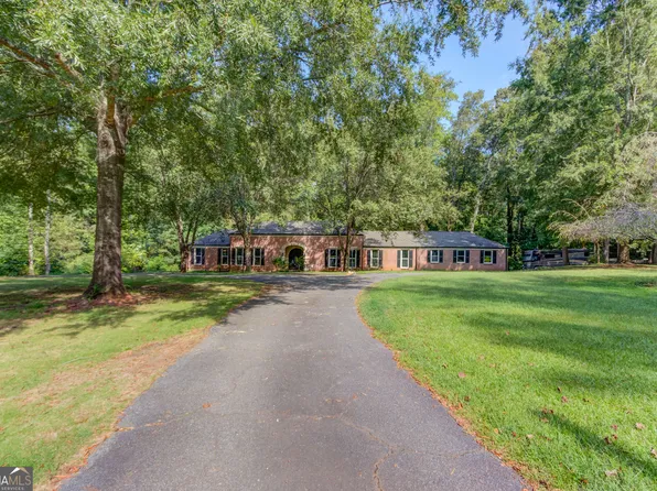 151 Pine Forest Dr, Lawrenceville, GA 30046