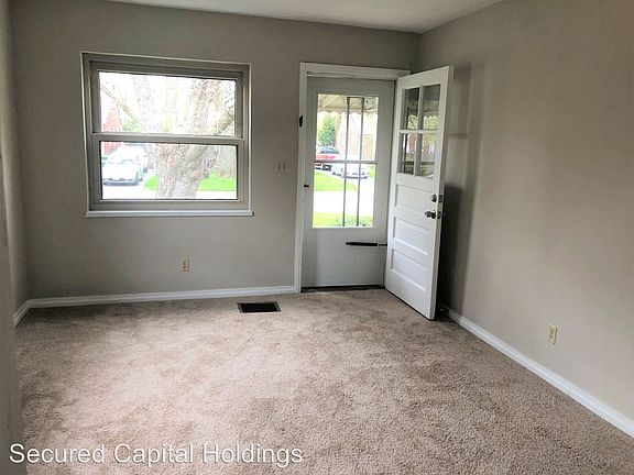 3rd image of 2545 California Ave