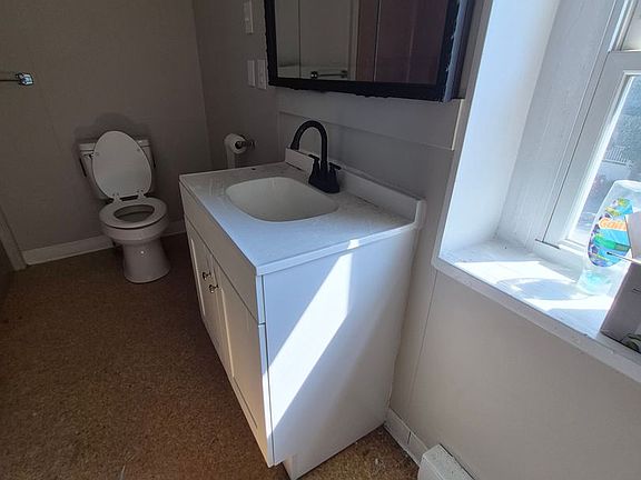 2nd image of 250 S Poplar St #1