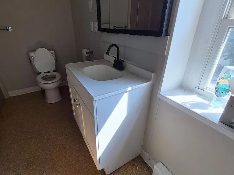 250 S Poplar St — Photo 11
