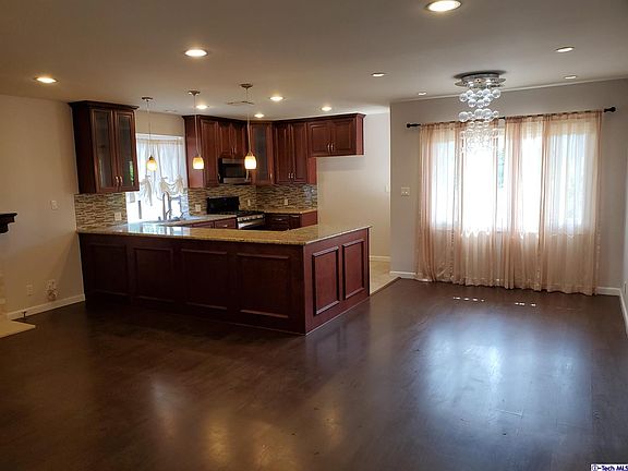 4th image of 3304 Alabama St