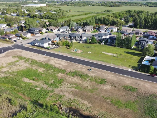 1300 Aaron Drive, Pilot Butte, SK S0G 3Z0