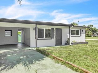 2423 Jeffcott St, Fort Myers, FL 33901