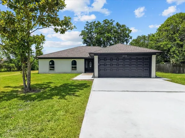 2730 Mary Ln, Dickinson, TX 77539