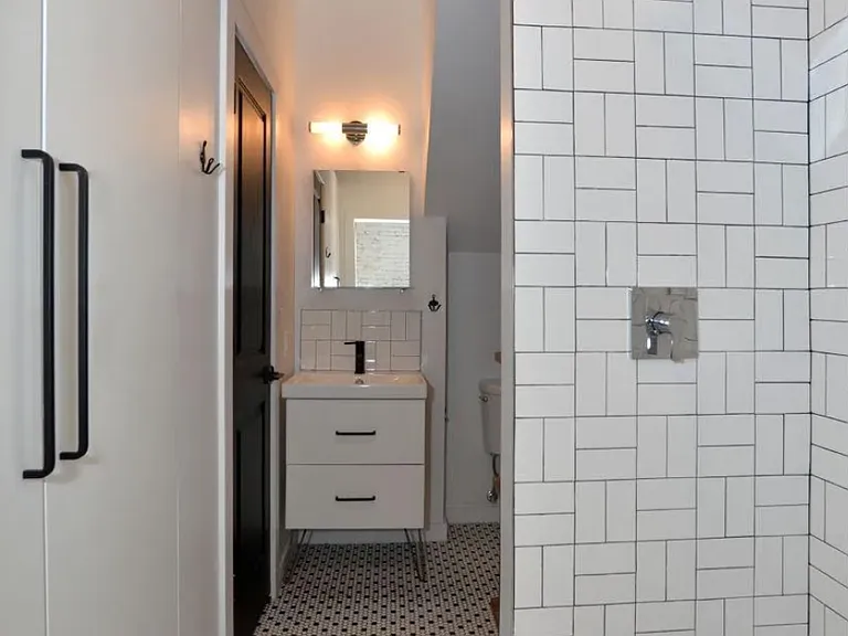 1715 Locust St #1 — Photo 9