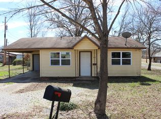 702 W Caddo Ave, Wilburton, OK 74578