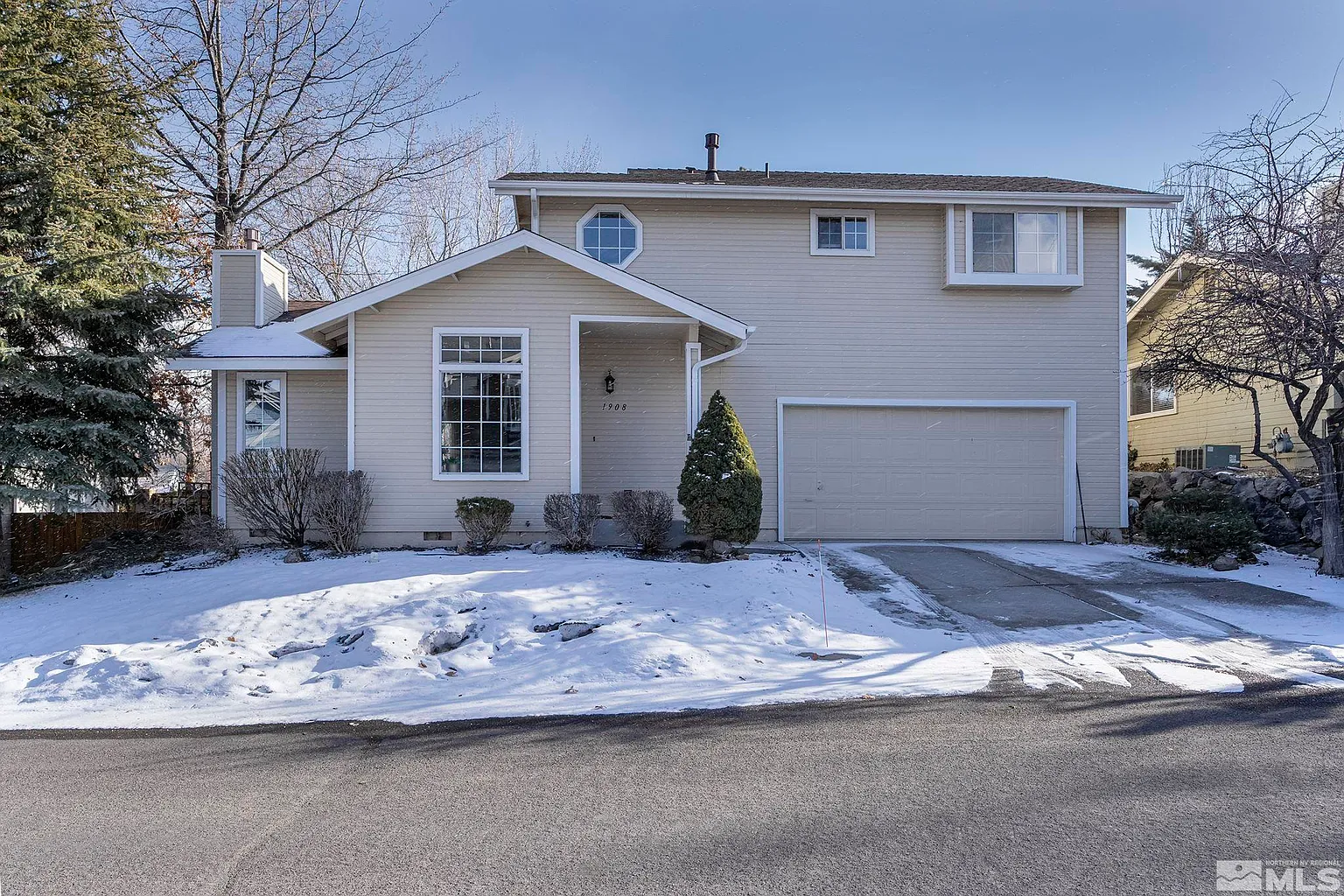 1908 Mountain Vista Way photo 1