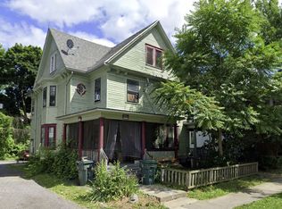 30-32 Quincy St, Rochester, NY 14609