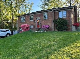 7002 Springfield Village Ct, Springfield, VA 22152