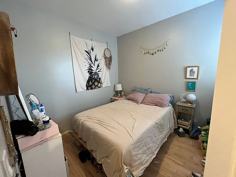 1649 W Cortland St — Photo 35