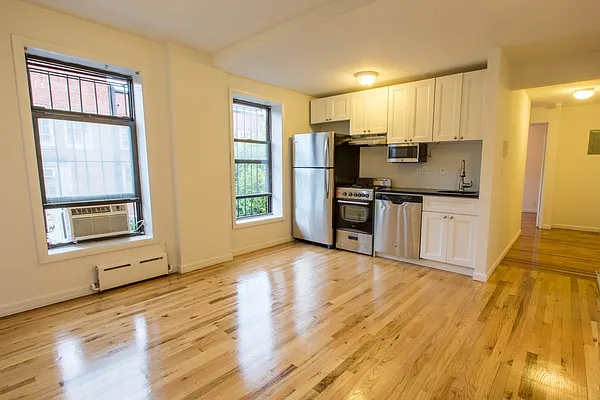 Rented by Oxford Property Group | media 28