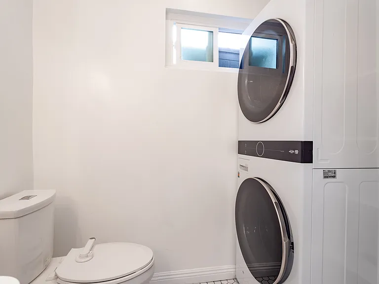 Washer & Dryer Tower