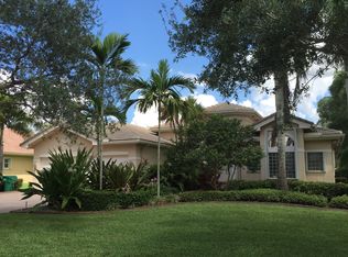 10465 Canterbury Ct, Davie, FL 33328