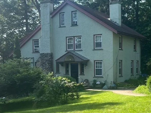 50 Mount Pleasant St, Amherst, MA 01002