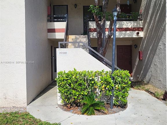 2nd image of 20310 NE 3rd Ct APT 2