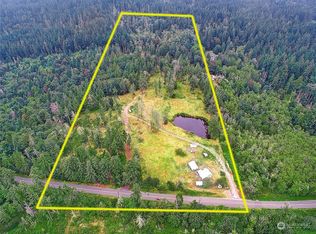 252 W Mountain View Rd, Camano Island, WA 98282
