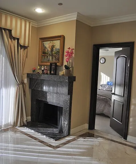 125 N Gale Dr #204 — Photo 7