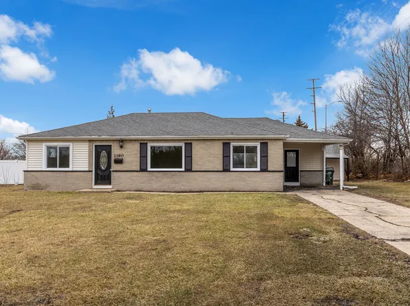 1190 Ash Rd, Hoffman Estates, IL 60169
