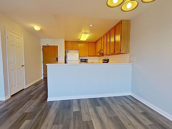 5th image of 1799 22nd Ave #202