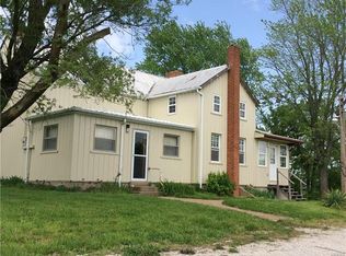 5926 Hilltop Rd, Villa Ridge, MO 63089