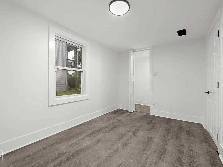 8324 S Kingston Ave — Photo 14