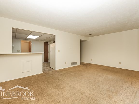 5th image of 2496 Cross Village Dr