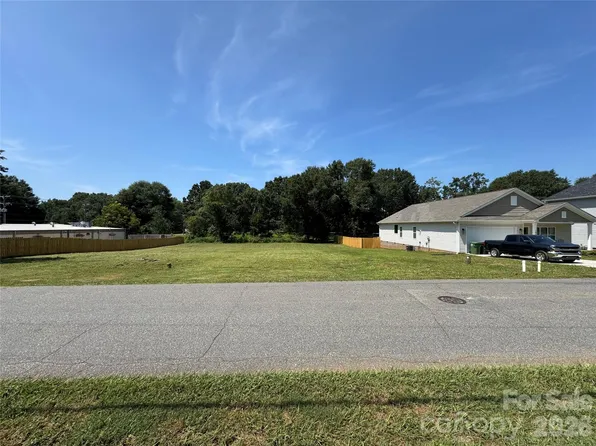 101 Hillcrest St, Shelby, NC 28152