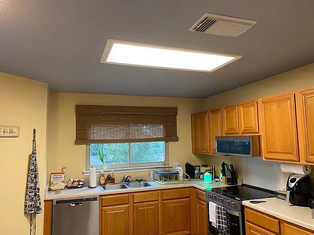 47 Latrobe Post — Photo 6