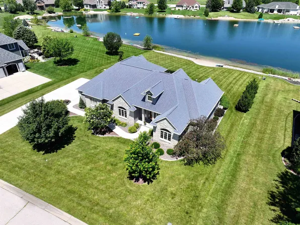 1119 Spring Lake Dr, Fond Du Lac, WI 54935