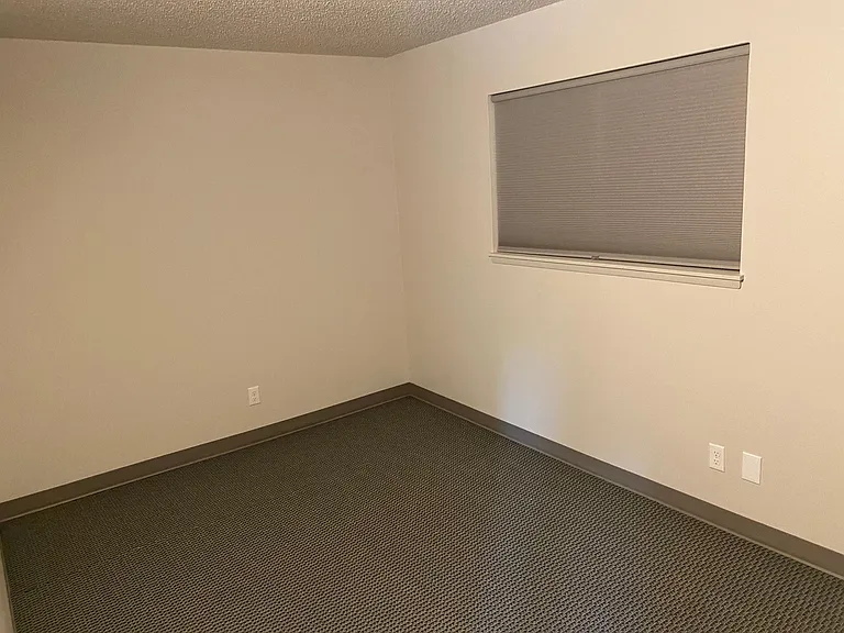 301 S Pine St #202 — Photo 11