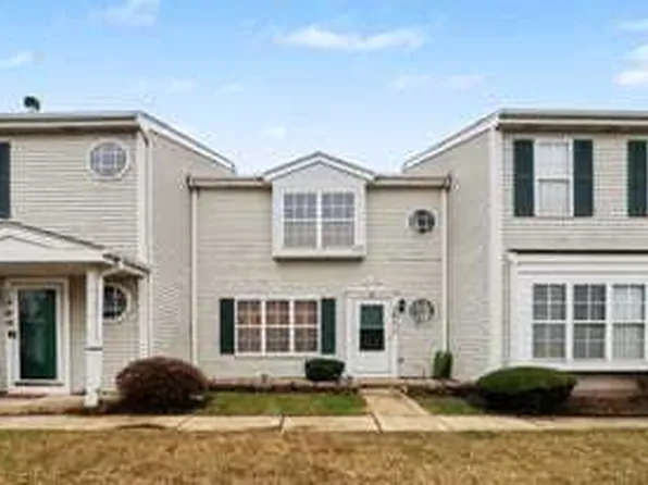 1911 Cherrywood Ct, Joliet, IL 60435