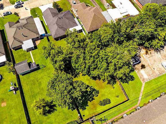 3rd image of 149 Woodburn Dr