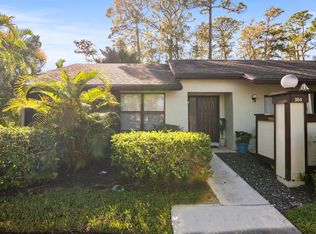 304 Cactus Hill Ct, Royal Palm Beach, FL 33411