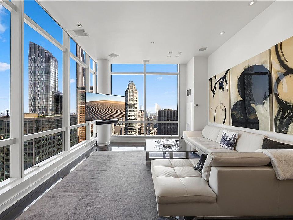 1st image of 230 W 56th St #Phb