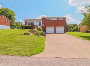 271 Southward Dr, Coraopolis, PA 15108