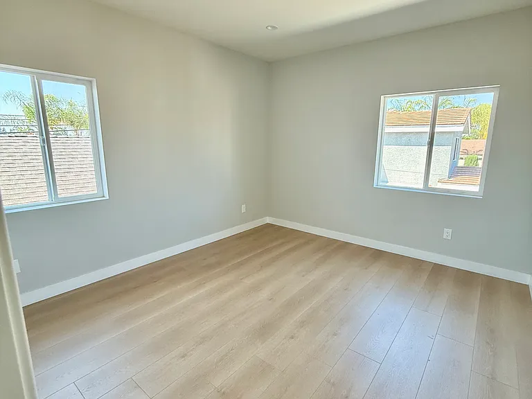 3442 Vineland Ave — Photo 15