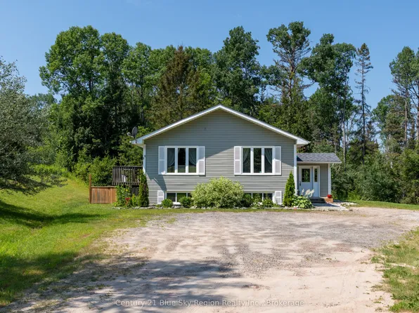 11 Line 3 S, Bonfield, ON P0H 1E0