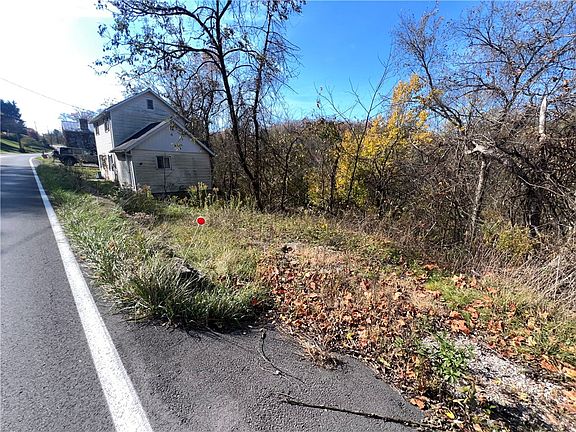 2nd image of 183 Country Club Rd S