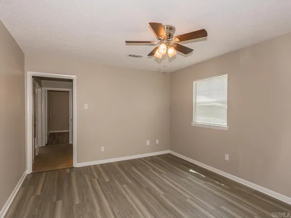 1710 Skyline Dr, North Little Rock, AR 72116