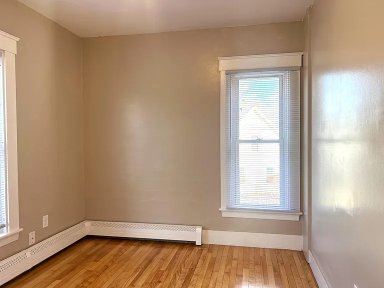 900 Main St #2 — Photo 7