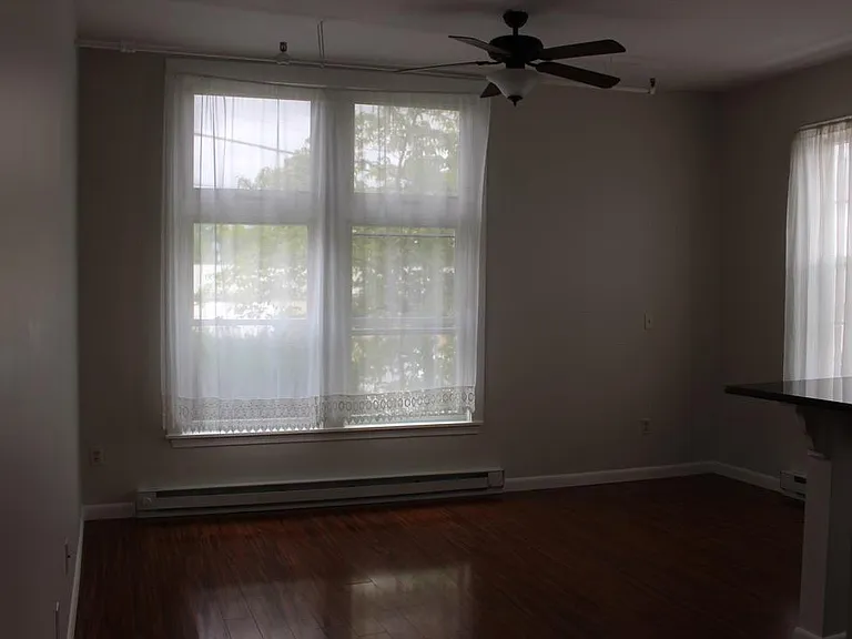 12 Walnut St #1 — Photo 3