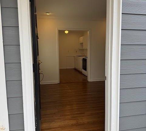 2nd image of 1464 Hawthorne Ave NW