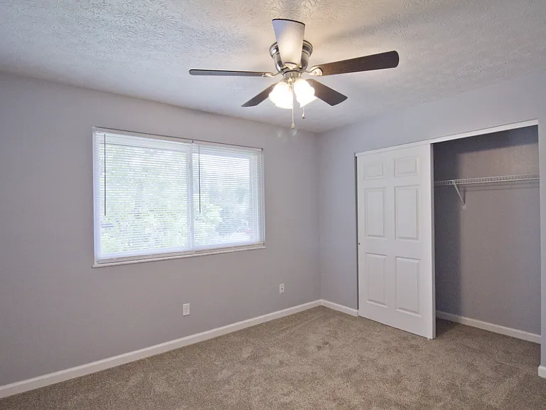 127 Dorset Ct — Photo 8