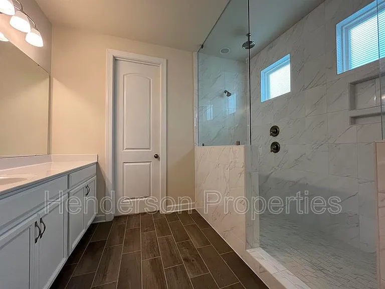 12013 Gil Wylie Trce — Photo 11